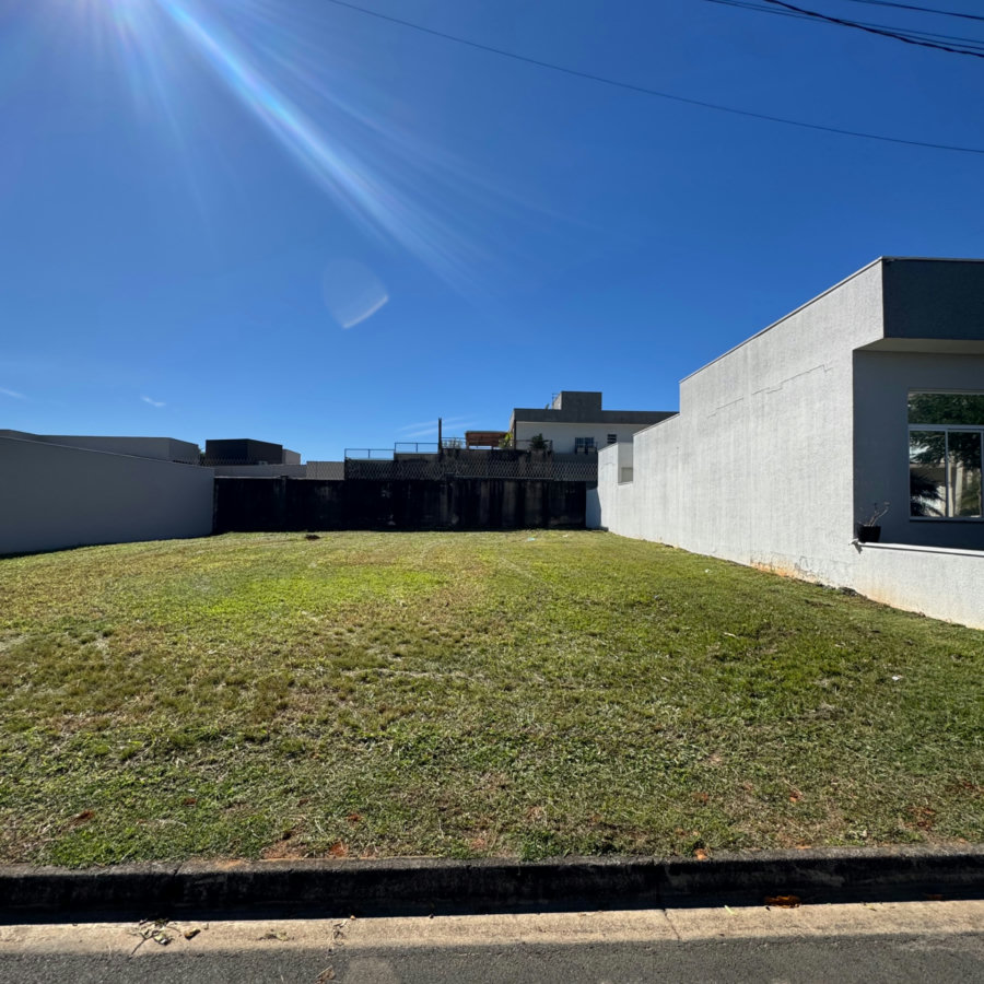 Lote à venda no condomínio Olívio Francischini, Hortolândia - SP