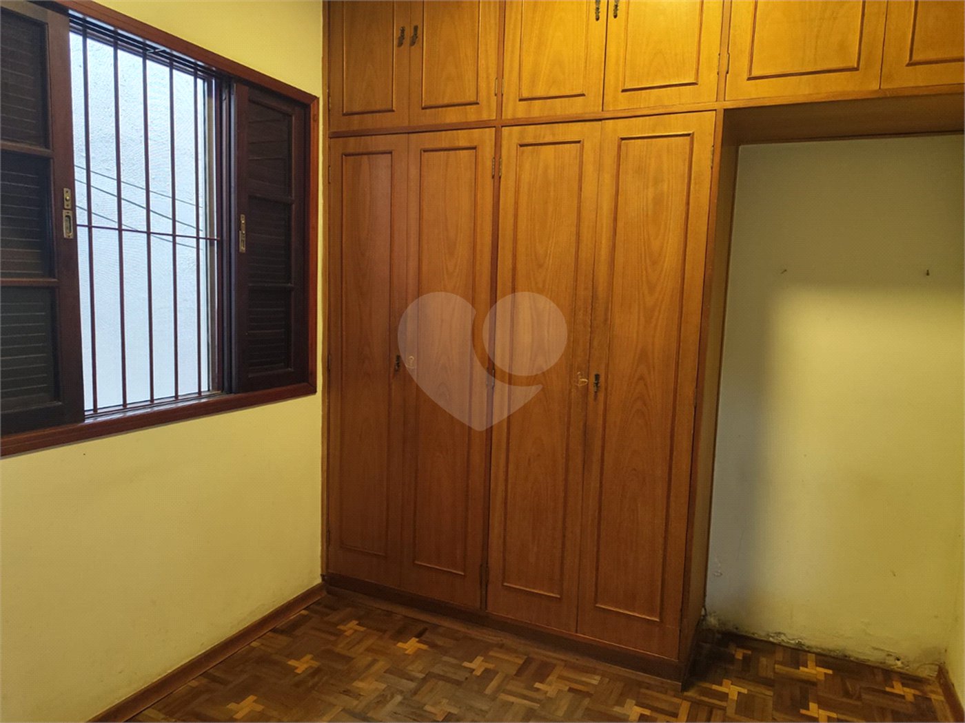 Sobrado à venda com 2 quartos em Vila Nivi, São Paulo, SP