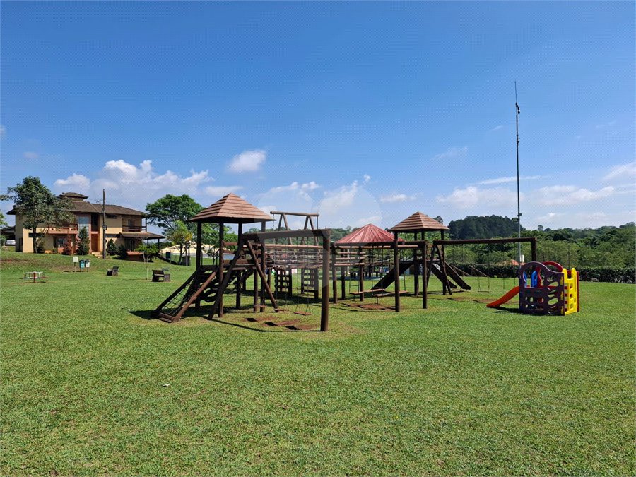 Casa à venda com 1 quarto no condomínio Village Saint Charbel, Araçoiaba da Serra - SP