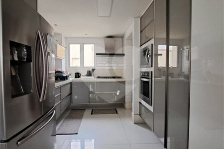 Apartamento à venda com 3 suítes no Centro, Santo André, SP
