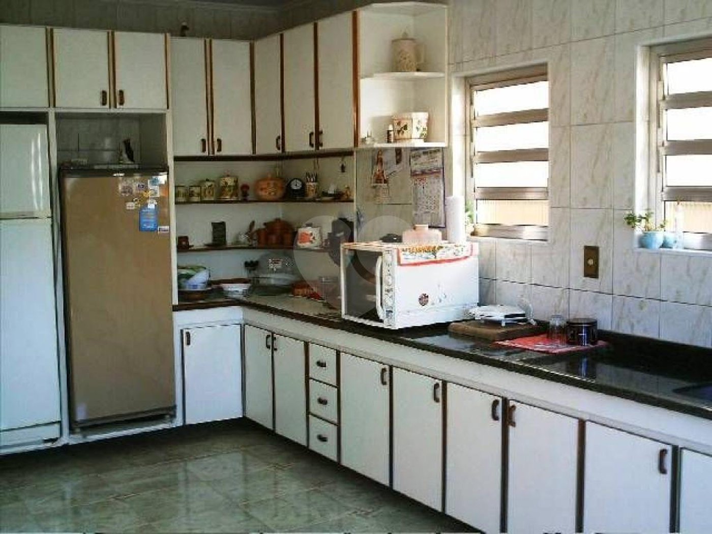 Sobrado à venda com 4 quartos, sendo 3 suítes, em Horto, São Paulo, SP