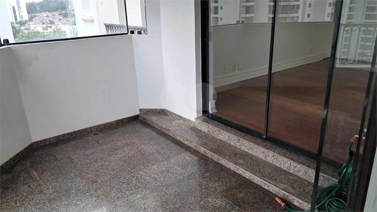 Apartamento à venda ou para alugar com 4 suítes em Santo Amaro, São Paulo, SP