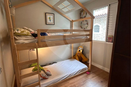 Casa à venda com 3 quartos, sendo 1 suíte, em Jardim Pinheiros, São Paulo, SP