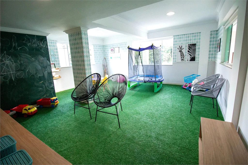 Apartamento à venda com 2 quartos, sendo 1 suíte,  no Centro, São Roque, SP