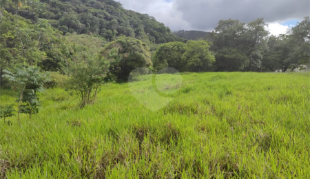 Terreno à venda no Centro, Bom Jesus dos Perdões, SP