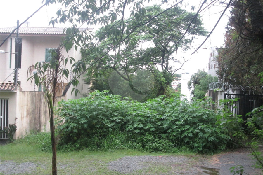 Terreno à venda no condomínio Loteamento Jardim entre Serras, São Paulo - SP