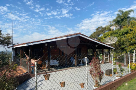 Chácara à venda com 4 quartos em Chácaras Copaco, Arujá, SP