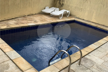 Casa à venda com 4 quartos, sendo 3 suítes, em Jardim das Vertentes, São Paulo, SP