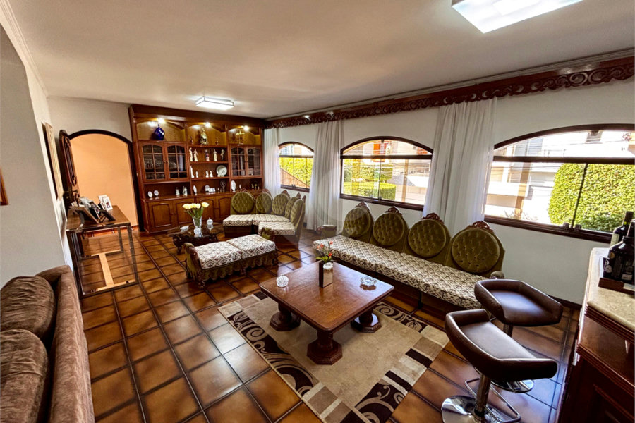 Sobrado à venda com 4 quartos, sendo 2 suítes, em Jardim Franca, São Paulo, SP