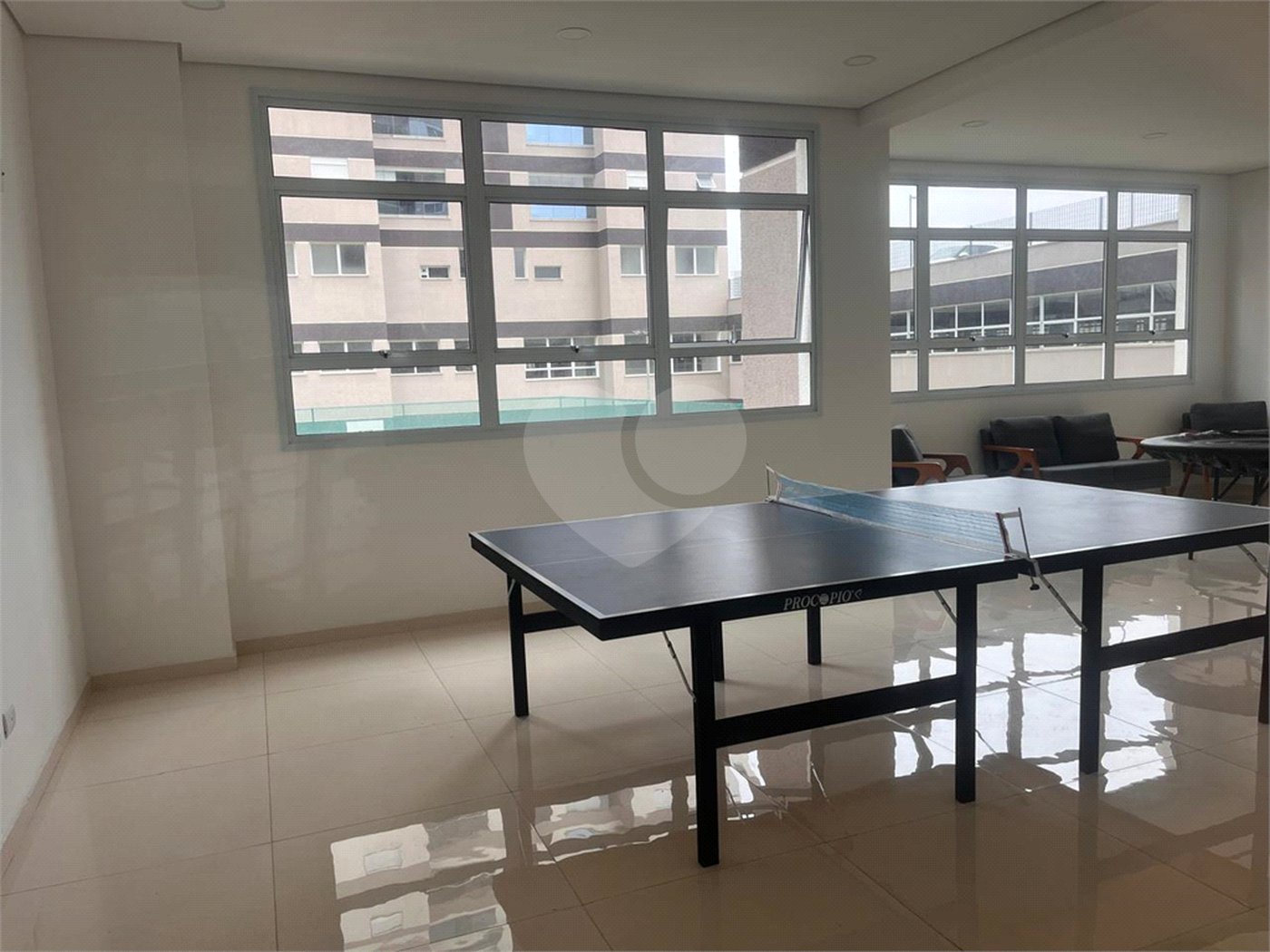Apartamento à venda com 2 quartos, sendo 1 suíte,  em Loteamento Mogilar, Mogi das Cruzes, SP