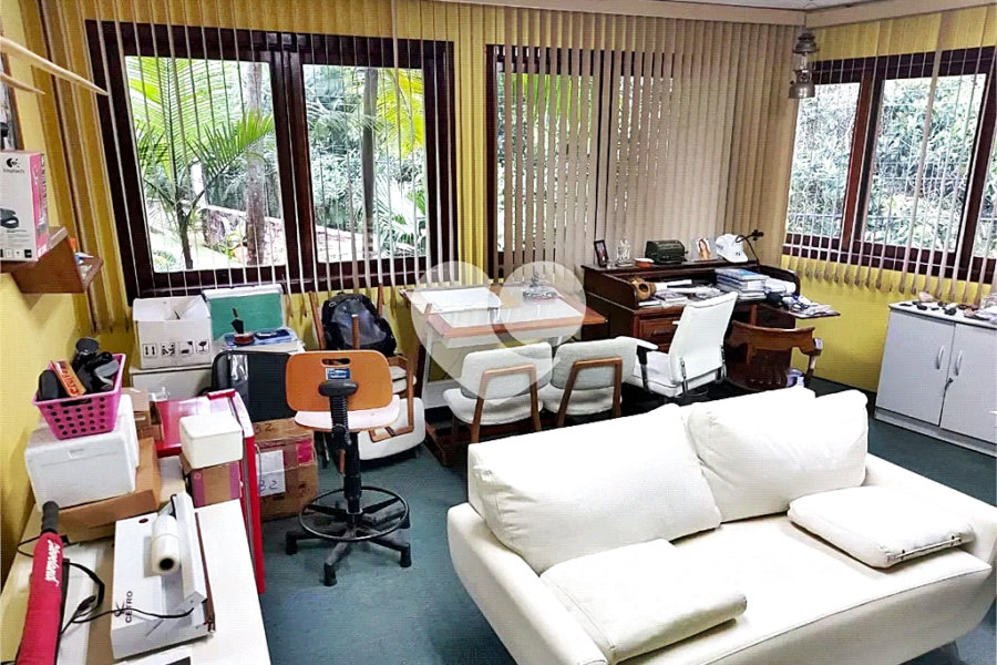Casa à venda com 4 quartos, sendo 2 suítes, no condomínio Parque Imperial da Cantareira, Mairiporã - SP
