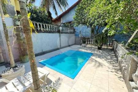 Casa à venda com 5 quartos, sendo 1 suíte, em Guaratiba, Rio de Janeiro, RJ