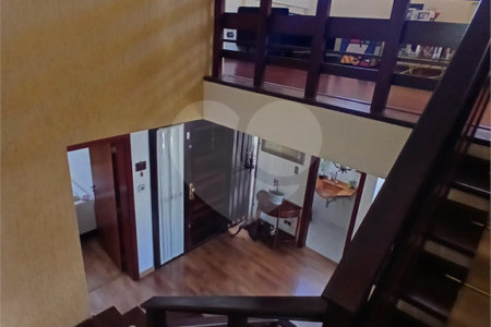 Sobrado à venda com 4 quartos, sendo 2 suítes, em Jardim Leonor, São Paulo, SP