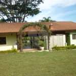 Chácara à venda ou para alugar com 4 quartos, sendo 1 suíte, em Chácara Velosa, Araraquara, SP