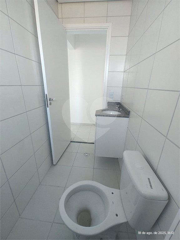 Apartamento para alugar com 3 quartos, sendo 1 suíte,  em Jardim das Palmeiras, Atibaia, SP