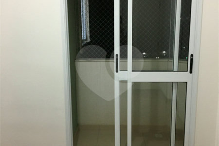 Apartamento à venda com 3 quartos, sendo 1 suíte, em Parque Residencial Aquarius, São José dos Campos, SP