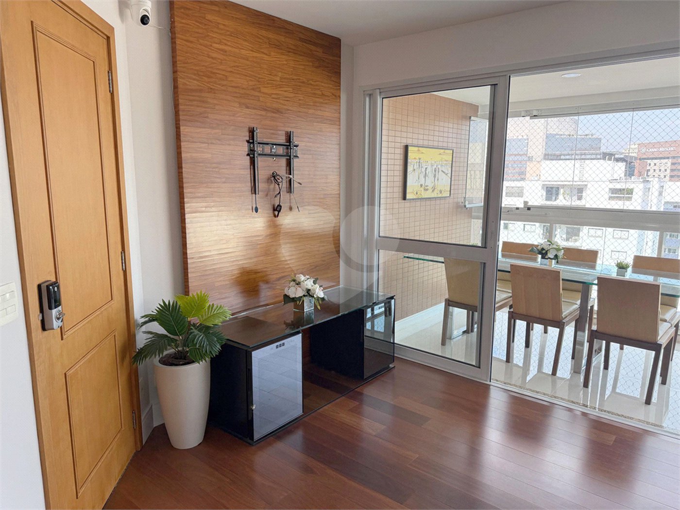 Apartamento para alugar com 3 quartos, sendo 1 suíte, em Vila Olímpia, São Paulo, SP