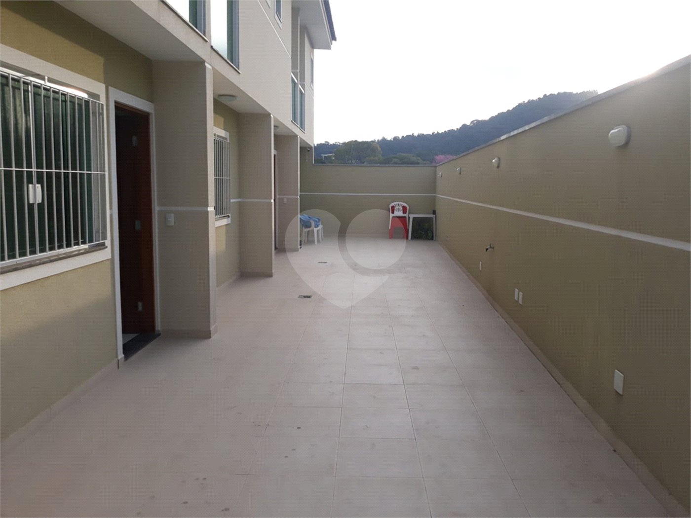 Casa à venda com 2 suítes no condomínio Casa de Pedra, São Paulo - SP