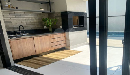 Casa à venda com 3 quartos, sendo 1 suíte,  no condomínio Mantova, Indaiatuba - SP