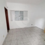 Casa à venda com 3 quartos, sendo 1 suíte,  no Centro, São José dos Campos, SP