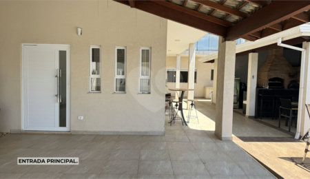 Casa à venda com 3 quartos, sendo 1 suíte,  em Vila Rica, Atibaia, SP