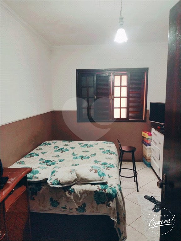 Casa à venda com 6 quartos, sendo 1 suíte,  em Mogi Moderno, Mogi das Cruzes, SP