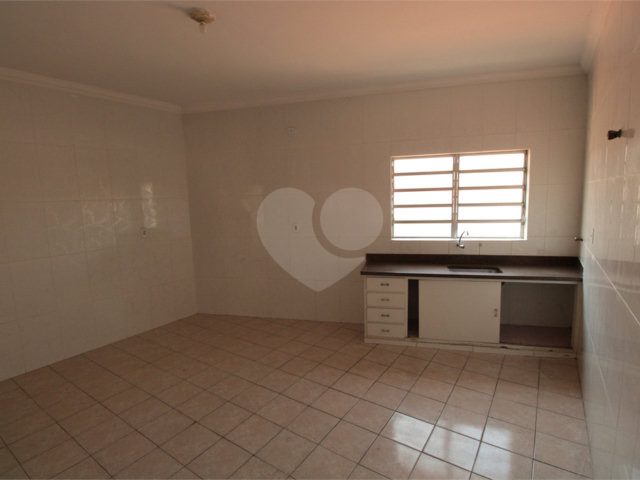 Sobrado à venda com 4 quartos, sendo 1 suíte,  em Vila Isolina Mazzei, São Paulo, SP