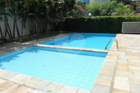 Apartamento à venda com 3 quartos, sendo 1 suíte, em Vila Andrade, São Paulo, SP
