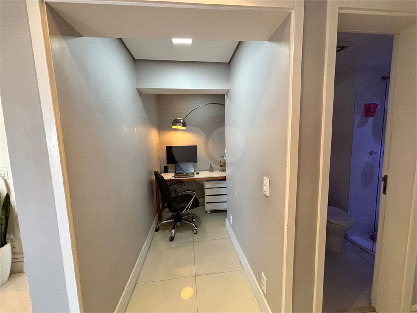 Apartamento à venda com 3 quartos, sendo 1 suíte,  em Santo Amaro, São Paulo, SP