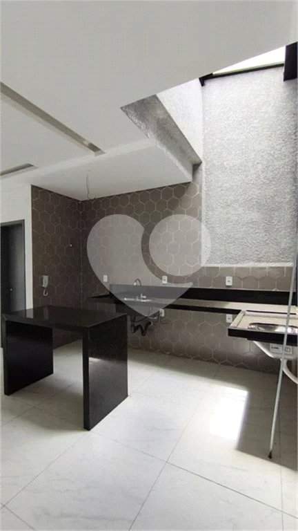 Casa à venda com 2 suítes no condomínio Residencial Paranaguá, São Paulo - SP