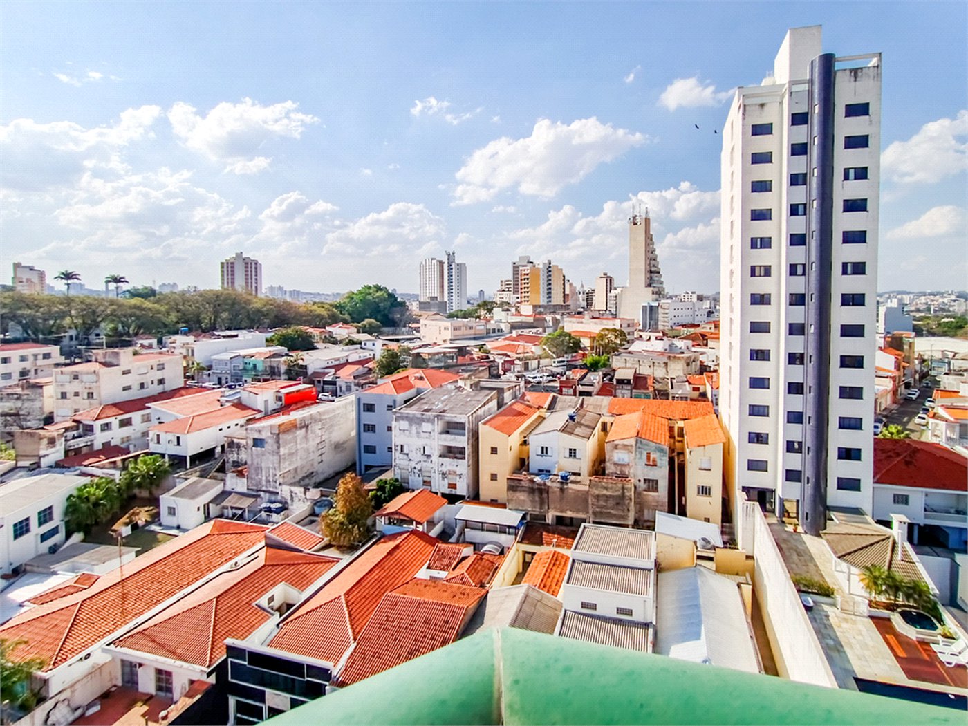 Apartamento à venda com 4 quartos, sendo 3 suítes, no Centro, Sorocaba, SP