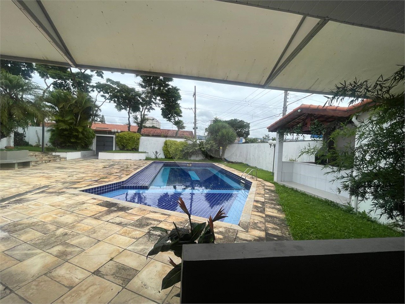 Sobrado à venda com 3 quartos, sendo 1 suíte,  em Jardim Armênia, Mogi das Cruzes, SP