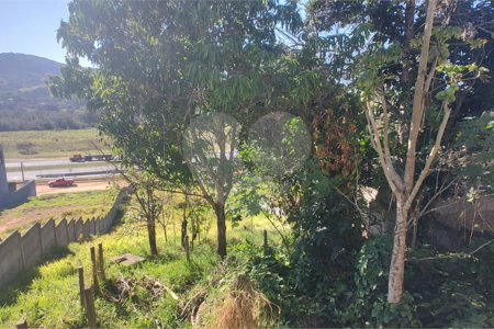 Chácara à venda com 3 quartos, sendo 1 suíte, no Centro, Nazaré Paulista, SP