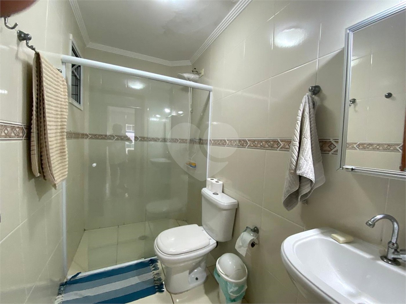 Apartamento à venda com 2 quartos, sendo 1 suíte, em Guilhermina, Praia Grande, SP