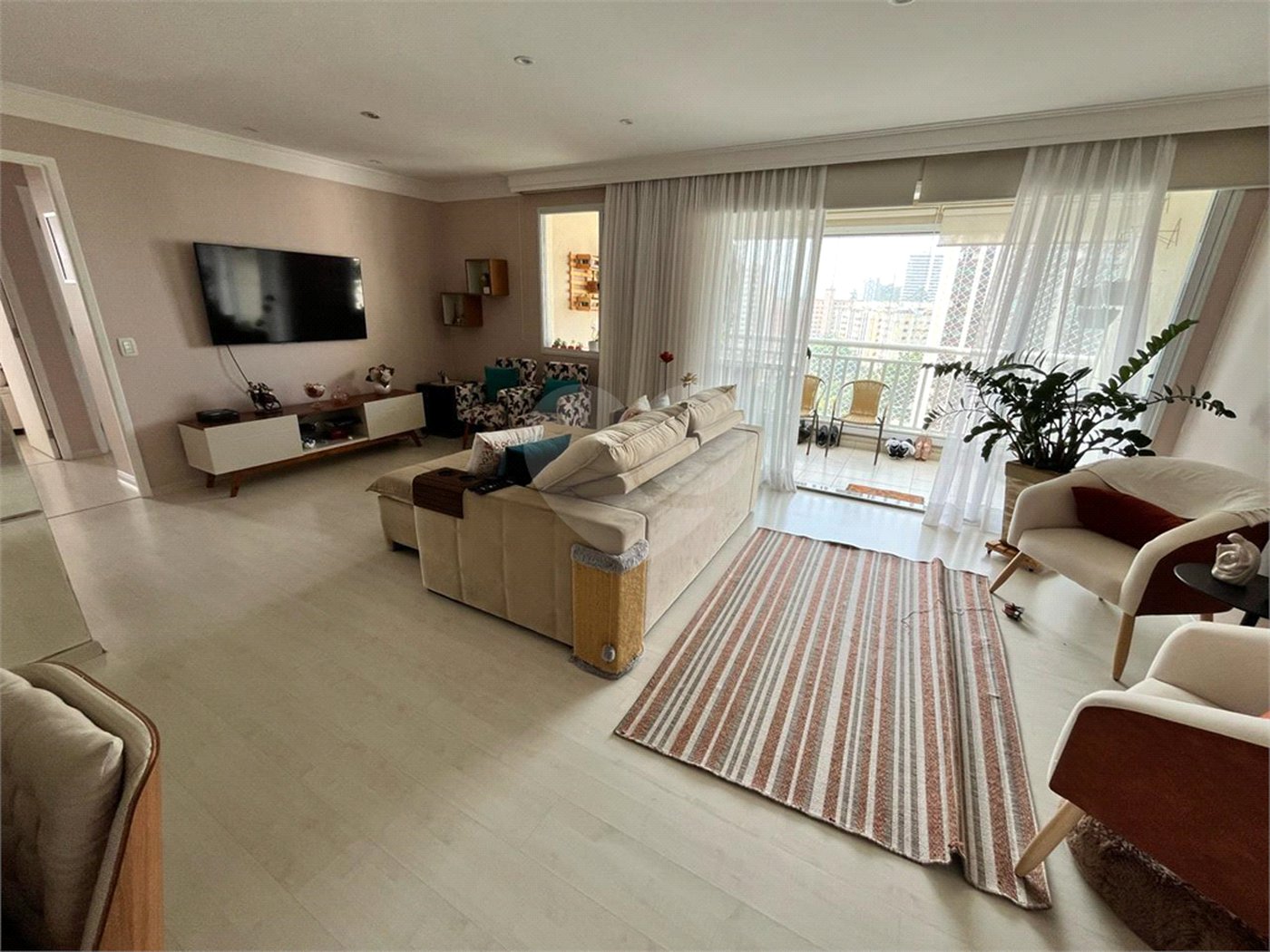Apartamento à venda com 4 quartos, sendo 3 suítes,  em Lar São Paulo, São Paulo, SP