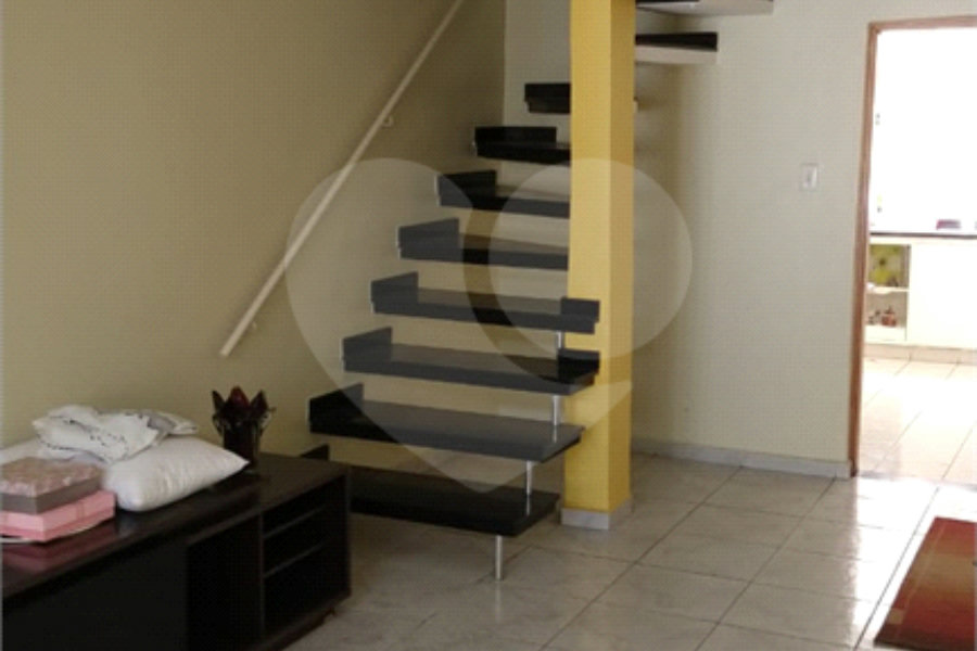 Sobrado à venda com 2 quartos em Tremembé, São Paulo, SP