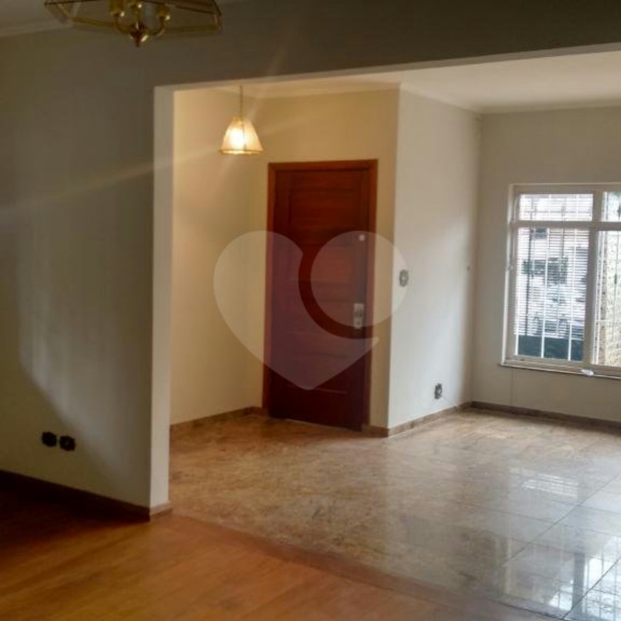 Casa Térrea à venda com 3 quartos, sendo 1 suíte, em Parada Inglesa, São Paulo, SP