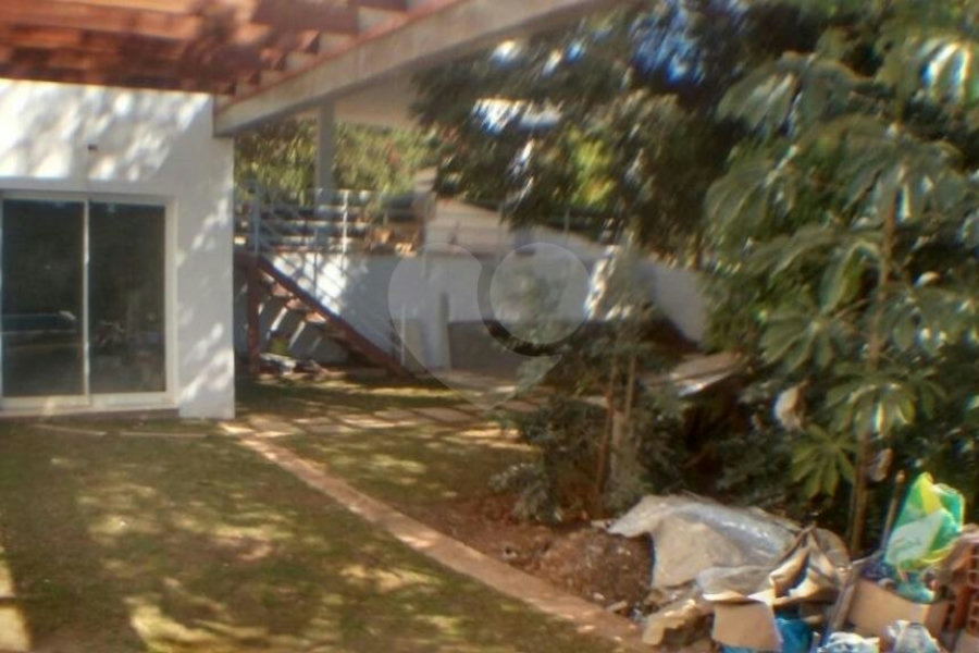 Sobrado à venda com 3 suítes em Seerra da Cantareira, Mairiporã, SP