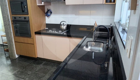 Sobrado à venda com 3 quartos, sendo 1 suíte,  em Jardim Nossa Senhora do Carmo, São Paulo, SP