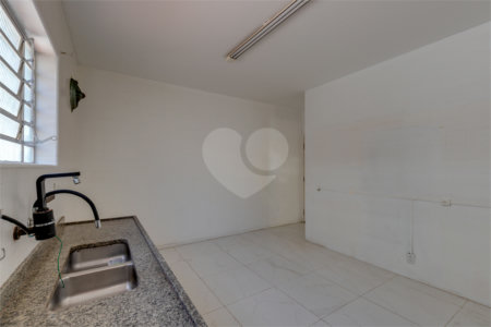 Sobrado à venda com 3 quartos, sendo 1 suíte, em Alto da Boa Vista, São Paulo, SP