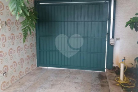 Sobrado à venda com 4 quartos, sendo 1 suíte,  em Santa Teresinha, São Paulo, SP