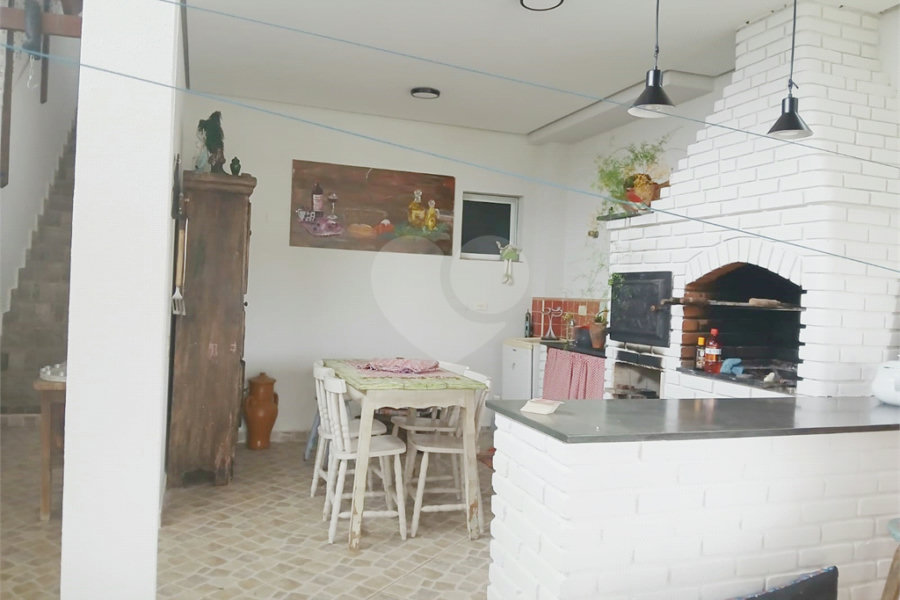 Sobrado à venda com 3 quartos, sendo 1 suíte, em Tremembé, São Paulo, SP