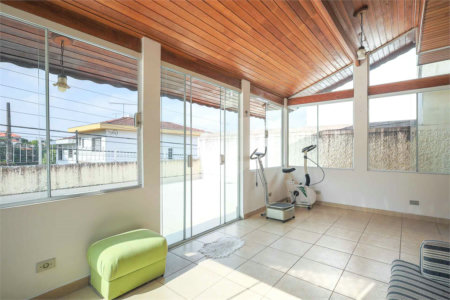 Casa Térrea à venda com 3 quartos, sendo 1 suíte, em Cidade Vargas, São Paulo, SP