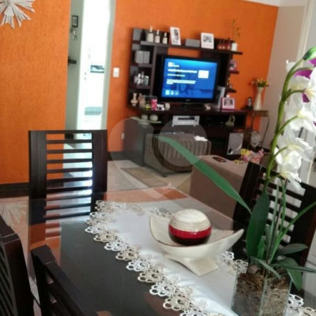 Casa à venda com 3 quartos, sendo 1 suíte, no condomínio Residencial Água Fria, São Paulo - SP