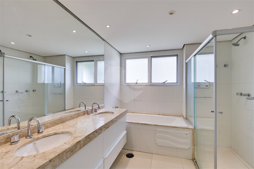 Apartamento à venda com 4 quartos, sendo 3 suítes, em Granja Julieta, São Paulo, SP