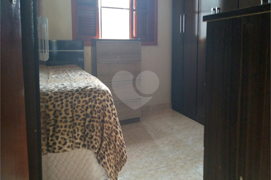 Sobrado à venda com 3 quartos, sendo 1 suíte, em Santa Teresinha, São Paulo, SP