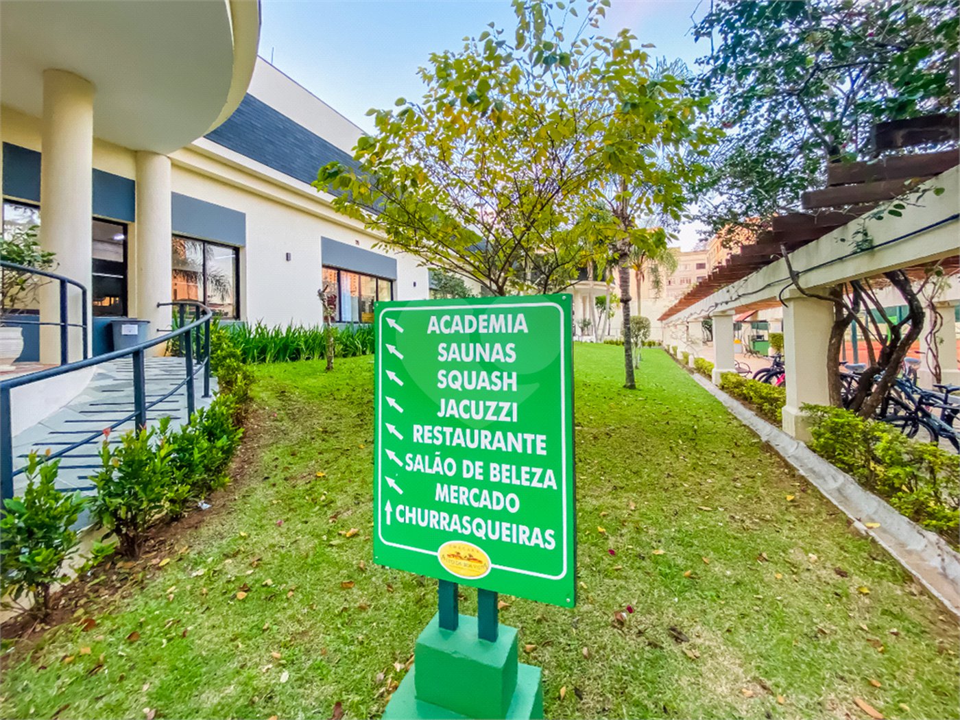 Apartamento à venda com 3 suítes em Alto da Boa Vista, São Paulo, SP