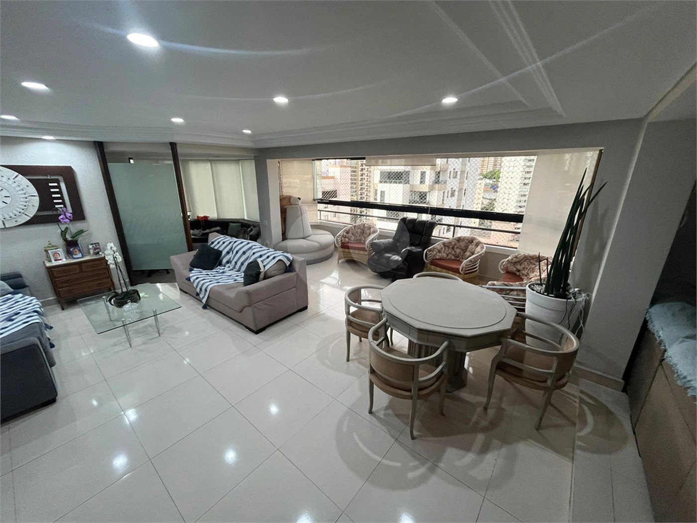 Apartamento para alugar com 4 suítes em Santana, São Paulo, SP