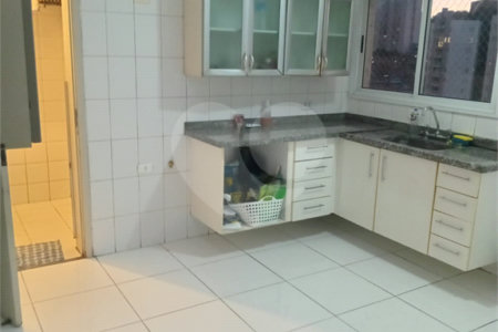 Apartamento à venda com 3 quartos, sendo 1 suíte,  em Vila Suzana, São Paulo, SP
