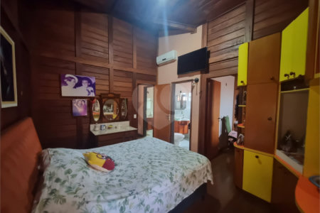 Casa à venda com 3 quartos, sendo 1 suíte, no condomínio Ibiti do Paço, Sorocaba - SP